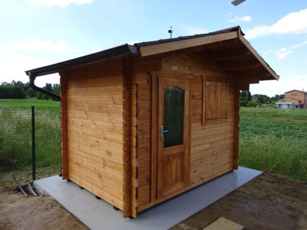 Casetta in legno 3x2 (34mm) con porta singola e finestra