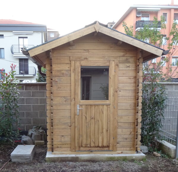 Casetta in legno 1,8x1,8 (2x2 esterne) porta singola (34mm)