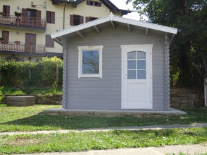 Casetta in legno 3x3 (34mm) con porta singola e finestra