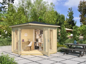 Casetta ad angolo 2,40x2,40 (40mm) con porta doppia + 2 finestre