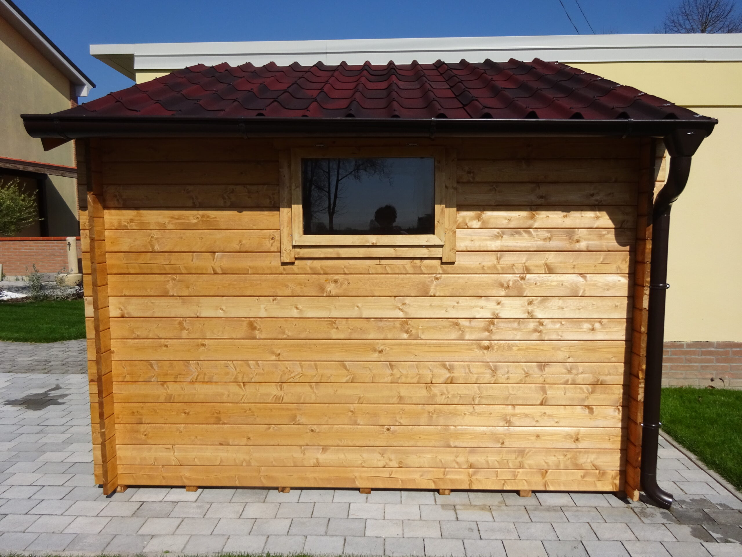 Casetta in legno addossata 1,80x2,75 (28mm)
